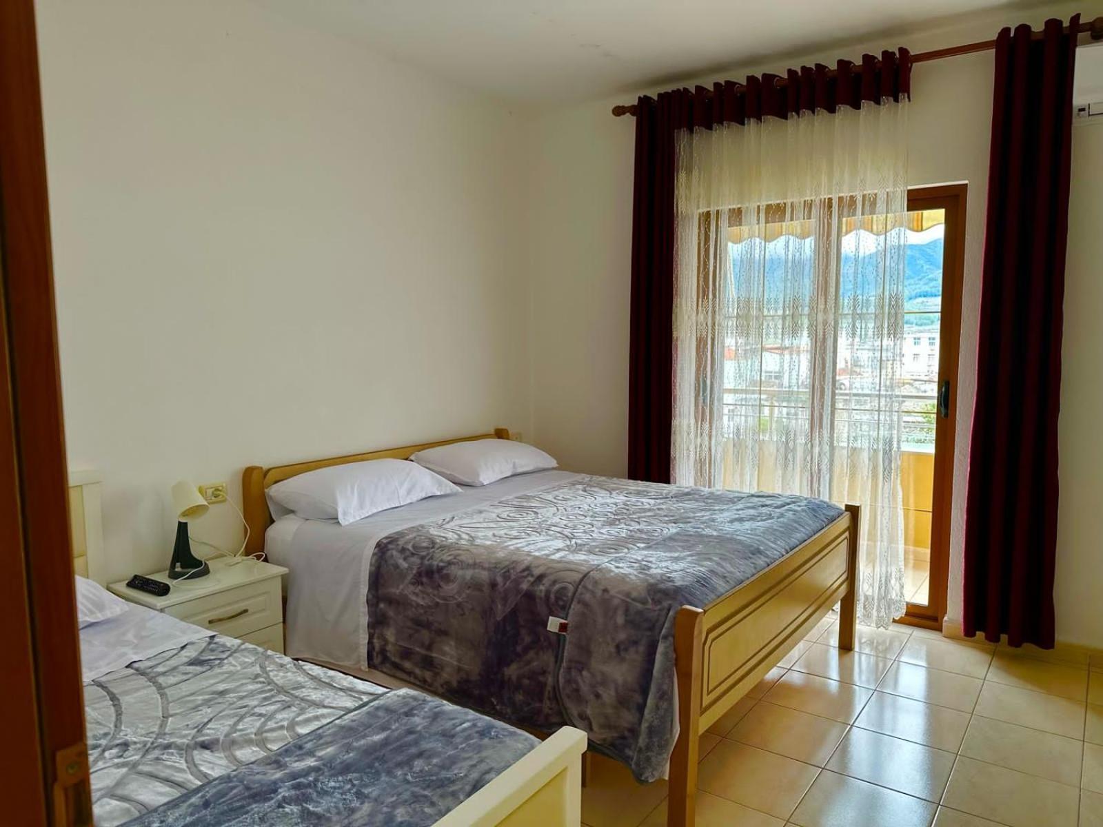 Maria Guest House Пермет Екстер'єр фото