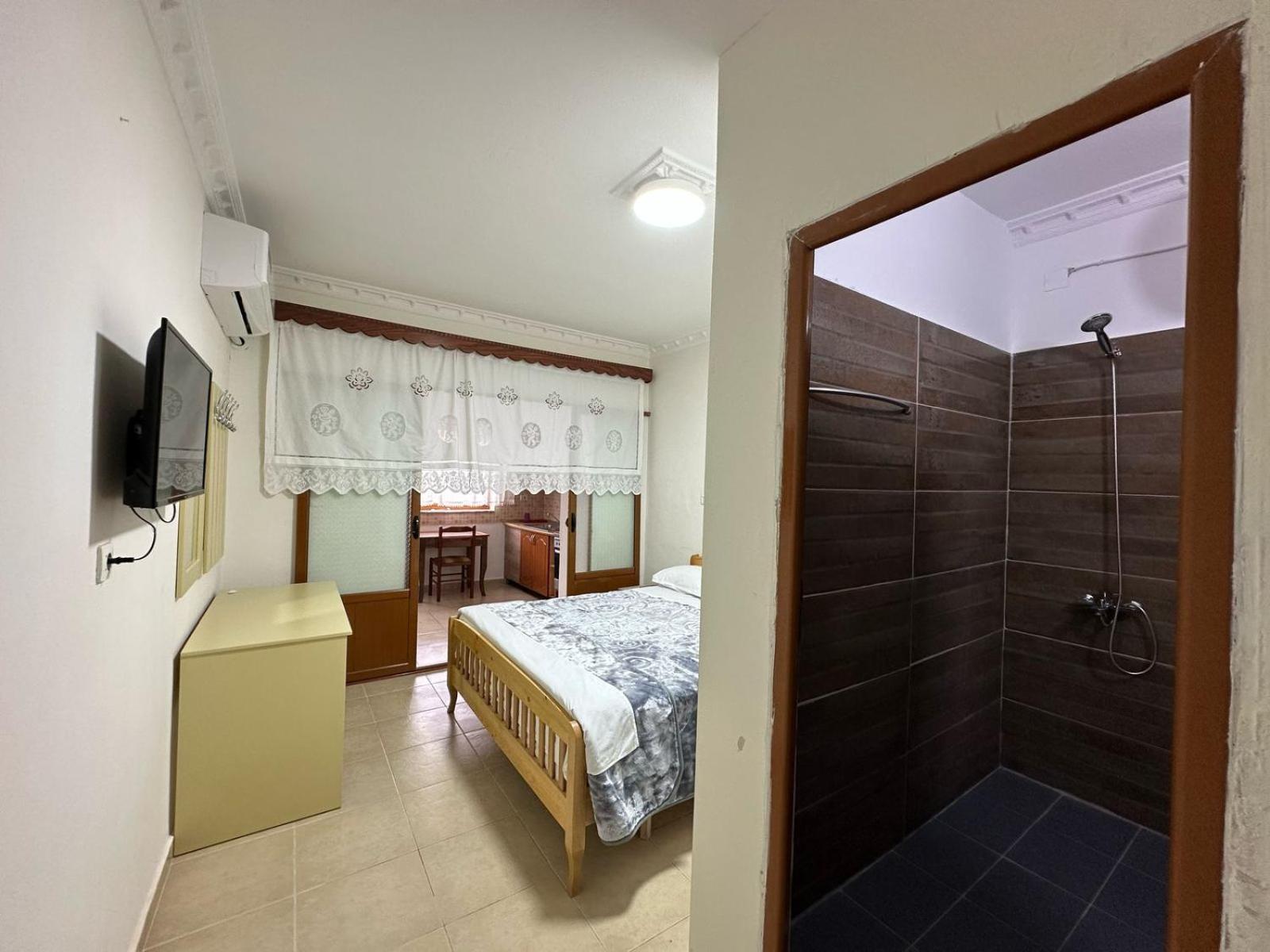 Maria Guest House Пермет Екстер'єр фото